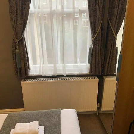 York Guest House Hotell 3*