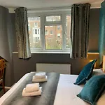 Queen Anne's Hotel