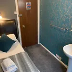 York Guest House Отель Йорк