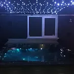 York Guest House Отель Йорк