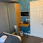 York Guest House Йорк